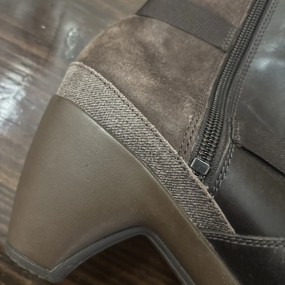 Merrell Women's Evera Fade Espresso Heeled Ankle Boots - Size 10US